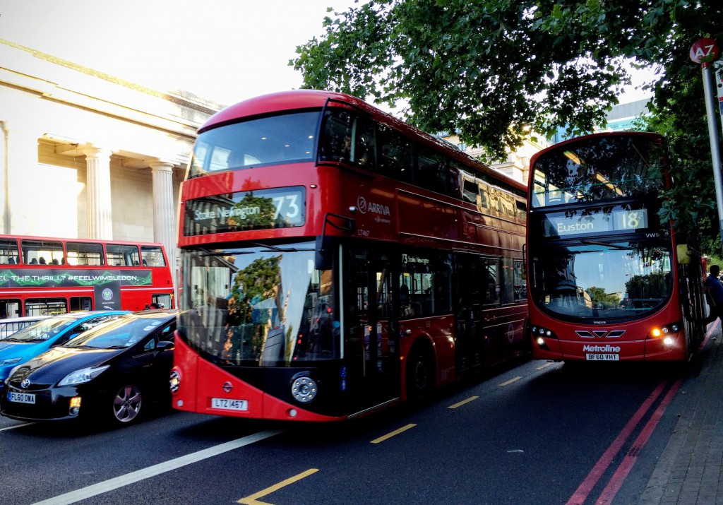 ロンドンのバスガイド London Xyz